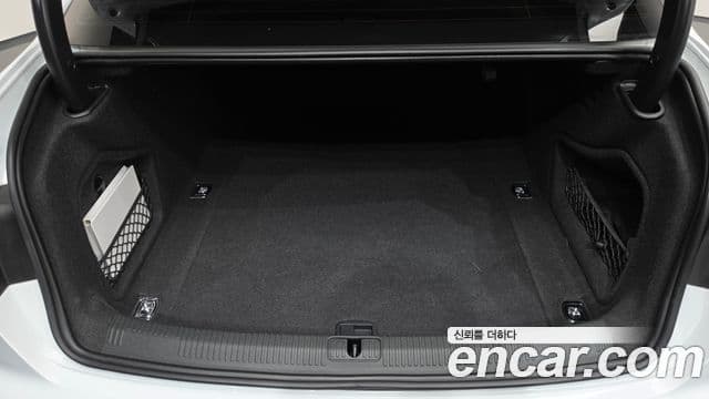 Audi A4 2023 — фото 18 из 20