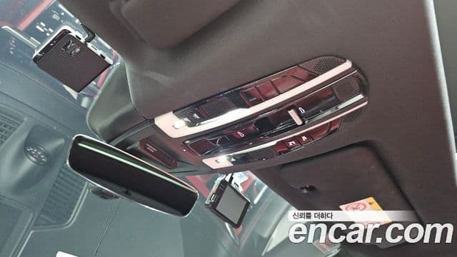 Porsche Cayenne 2020 — ფოტო 18/20