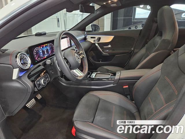 Mercedes-Benz CLA-Class 2025 — фото 12 из 16