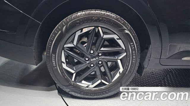 Kia Carnival 2025 — фото 5 из 20