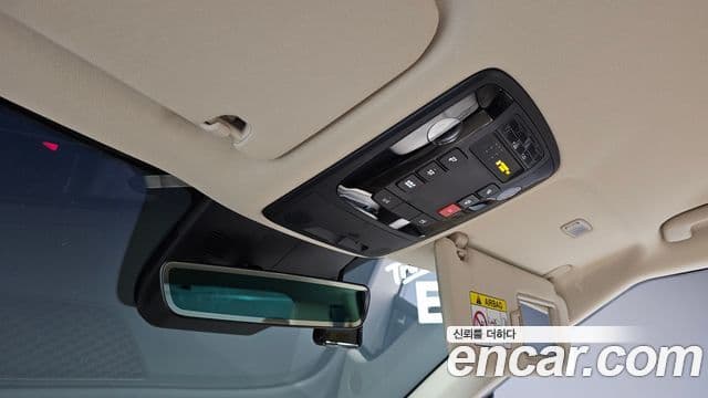 Kia Carnival 2025 — фото 20 из 20