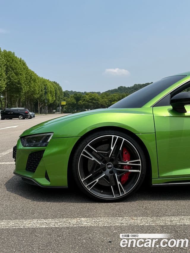Audi R8 2021 — Photo 14/20