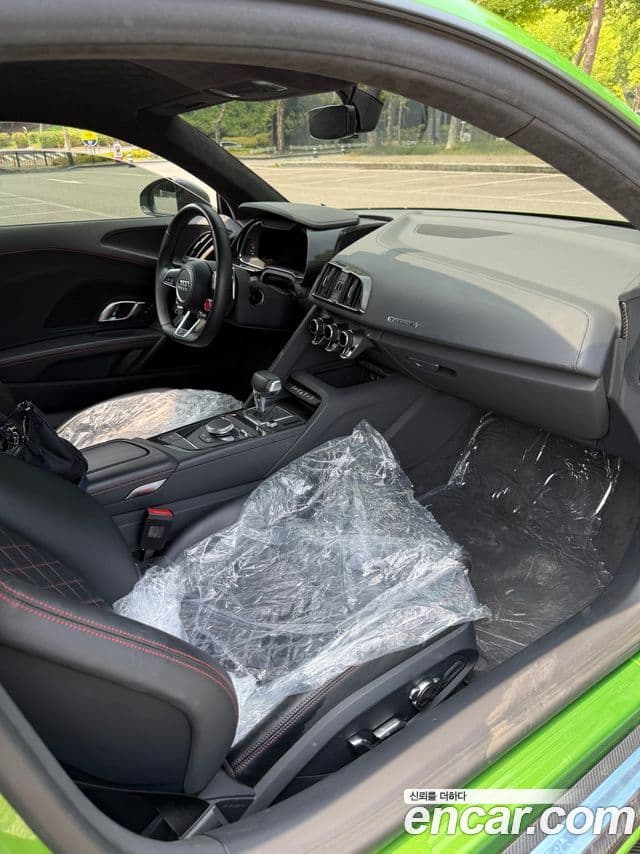 Audi R8 2021 — Photo 10/20