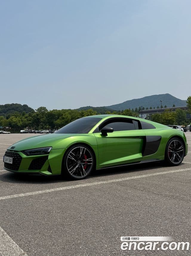 Audi R8 2021 — Photo 6/20