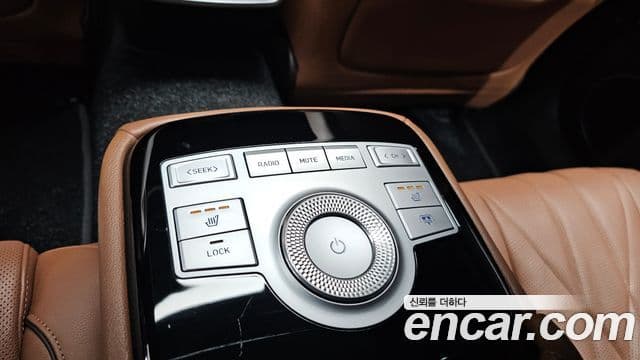 Genesis Electrified G80 2021 — Şəkil 19/20