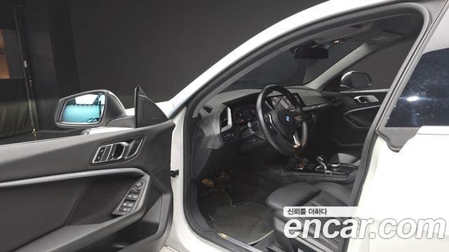 BMW 2 Series Gran Coupe 2023 — Фото 10/20