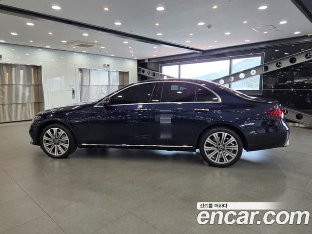 Mercedes-Benz E-Class 2022 — фото 3 из 16