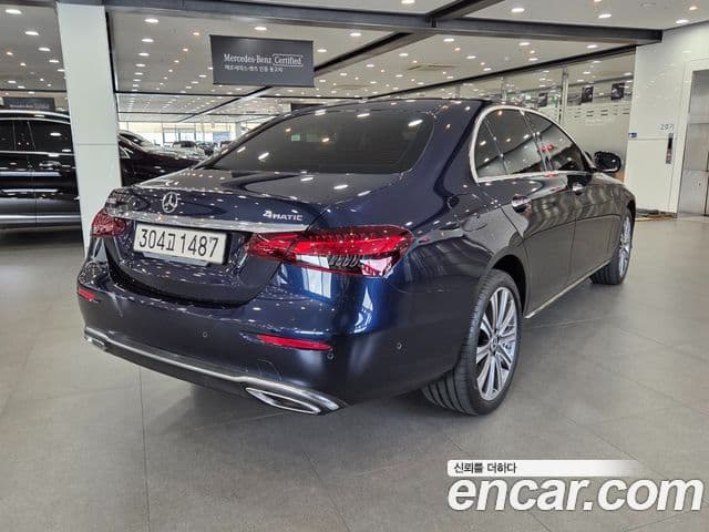 Mercedes-Benz E-Class 2022 — фото 5 из 16