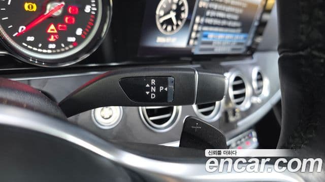 Mercedes-Benz E-Class 2019 — Фото 9/20