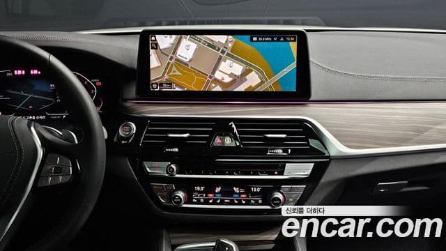 BMW 5 Series 2022 — Фото 15/20