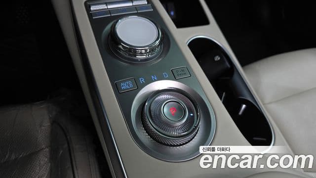 Genesis GV70 2021 — фото 8 из 20