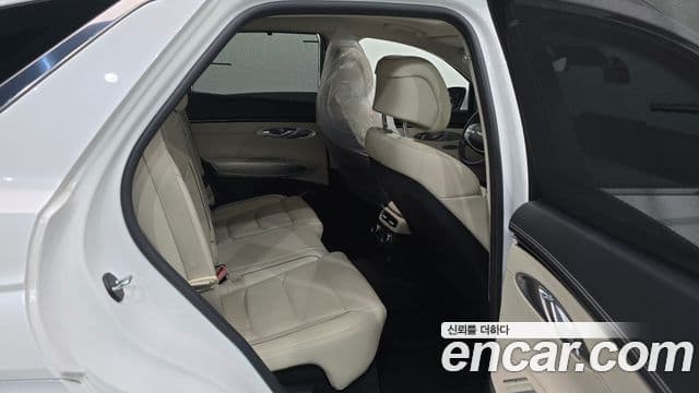 Genesis GV70 2021 — фото 11 из 20