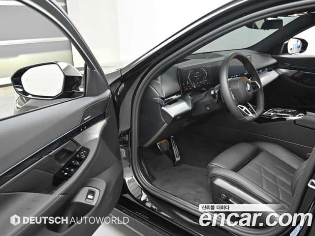BMW 5 Series 2025 — ფოტო 10/20
