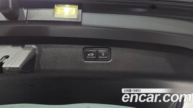 Genesis GV70 2024 — ფოტო 16/20