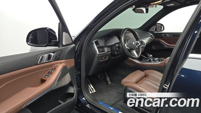 BMW X5 2021 — фото 9 из 20