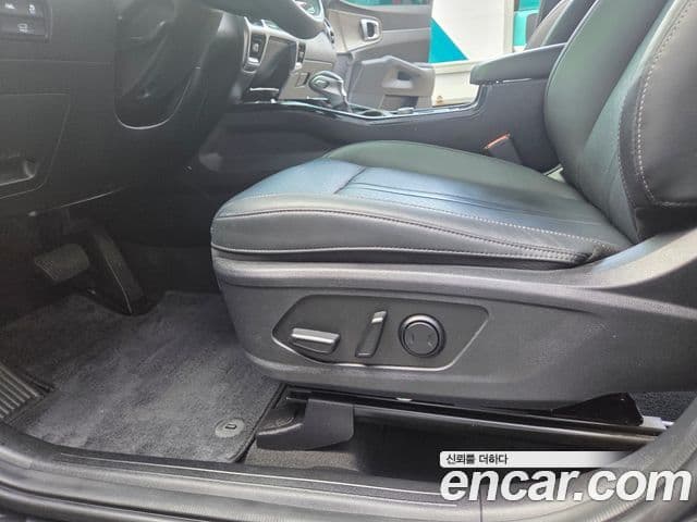 Kia Sorento 2021 — фото 16 из 20