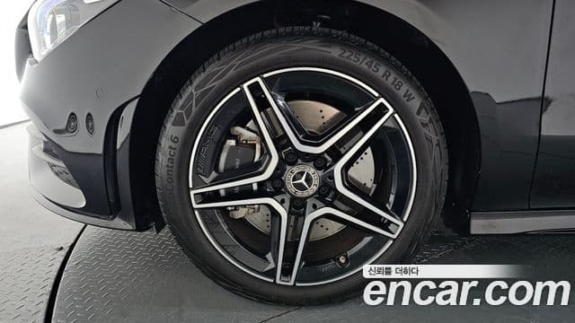 Mercedes-Benz CLA-Class 2020 — Фото 5/20