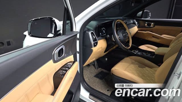 Kia Sorento 2023 — Фото 10/20