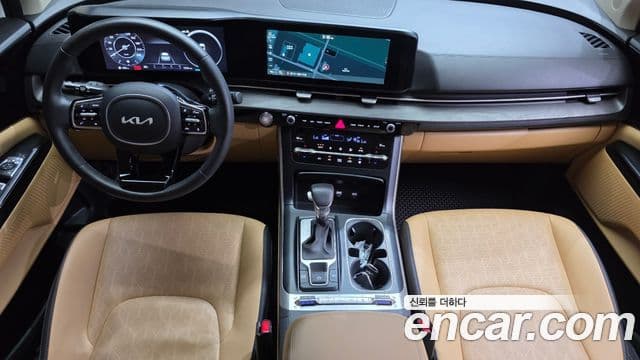 Kia Carnival 2023 — ფოტო 7/20