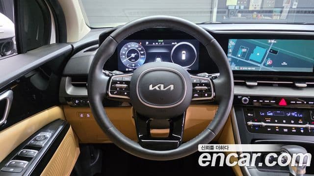 Kia Carnival 2023 — ფოტო 12/20