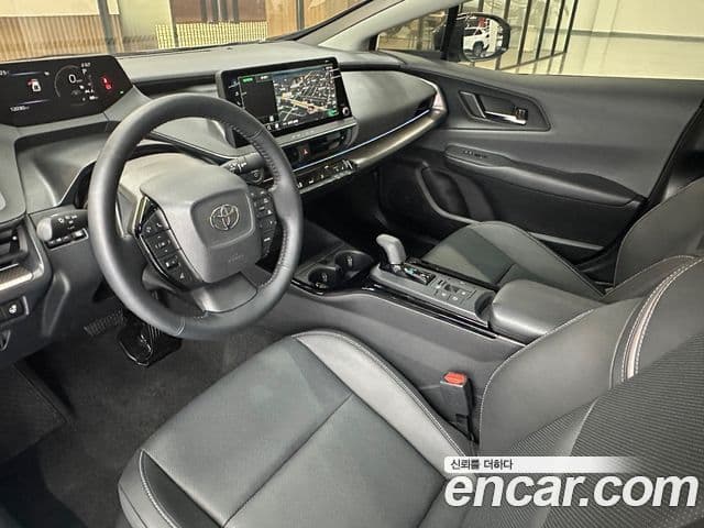 Toyota Prius 2025 — Şəkil 8/19