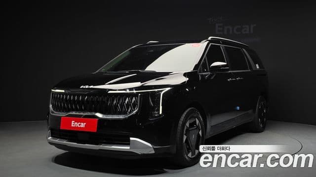 Kia Carnival 2025 — Фото 1/20