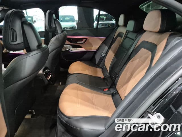 Mercedes-Benz E-Class 2025 — ფოტო 11/20