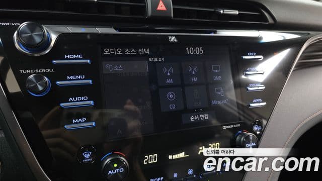 Toyota Camry 2019 — Фото 16/20
