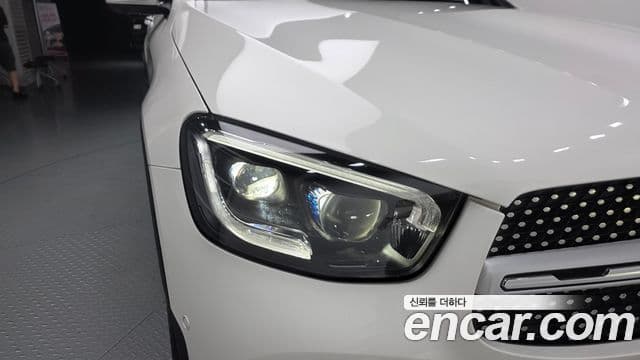 Mercedes-Benz GLC-Class 2023 — Photo 16/33