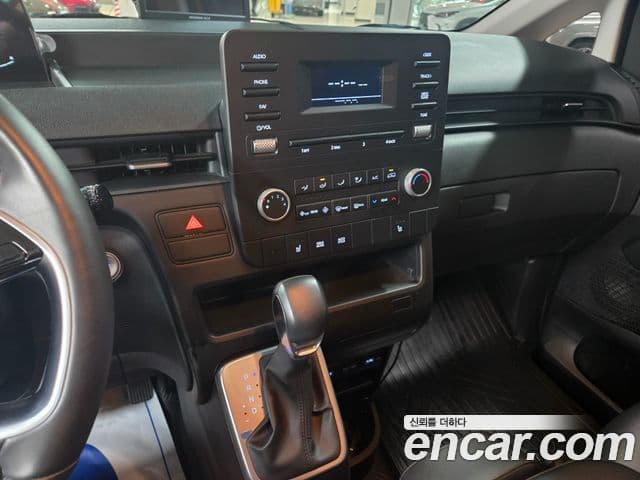 Hyundai Staria 2022 — Фото 10/12