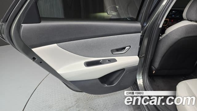 Hyundai The New Avante Hybrid 2022 — ფოტო 28/30