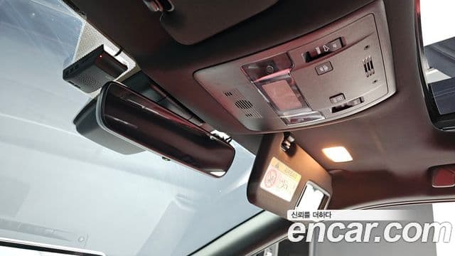 Lexus UX250h 2021 — фото 18 из 20