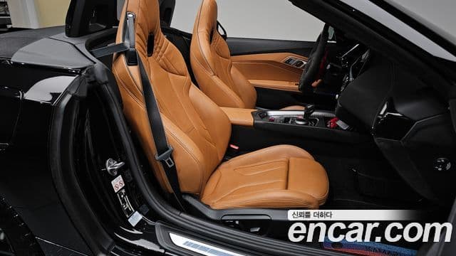 BMW Z4 2024 — Photo 10/36