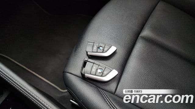 BMW X1 2022 — фото 16 из 20