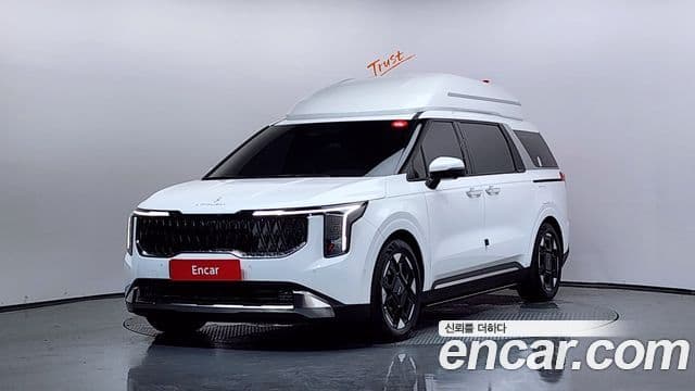 Kia Carnival 2024 — Фото 1/20