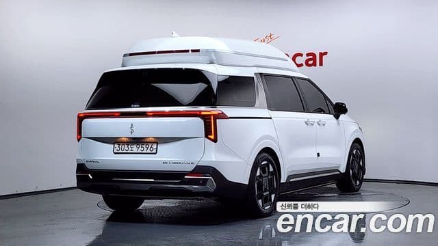 Kia Carnival 2024 — Фото 2/20