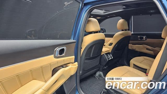 Kia Sorento 2021 — фото 18 из 20