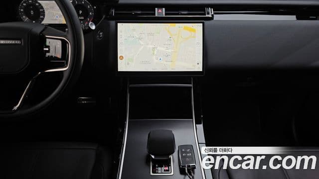 Land Rover Range Rover Velar 2025 — ფოტო 14/20