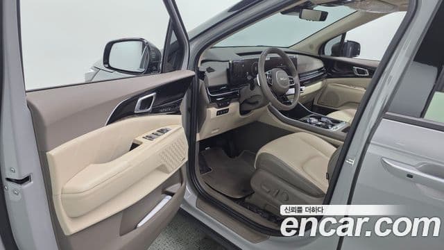 Kia Carnival 2024 — Şəkil 9/20