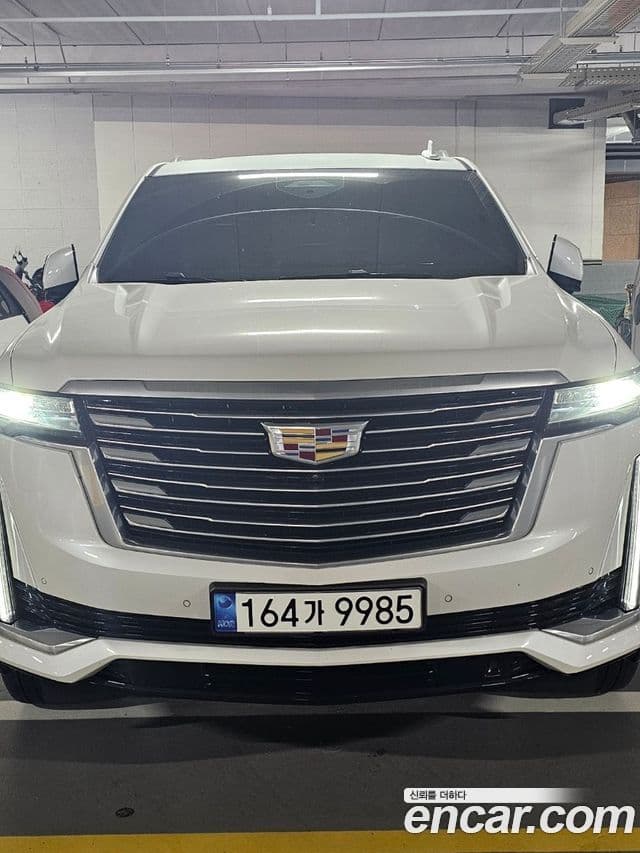 Cadillac Escalade 2022 — фото 2 из 10