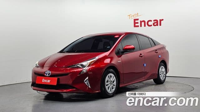 Toyota Prius 2018 — Photo 8/20