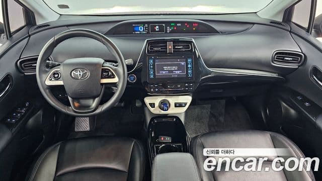 Toyota Prius 2018 — Photo 15/20