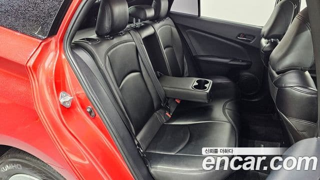 Toyota Prius 2018 — Photo 6/20