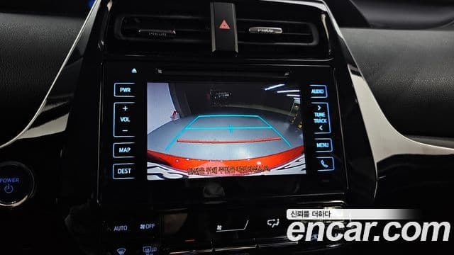 Toyota Prius 2018 — Photo 16/20