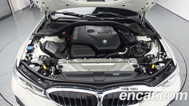 BMW 3 Series 2021 — фото 6 из 20