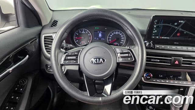 Kia Seltos 2021 — ფოტო 13/20