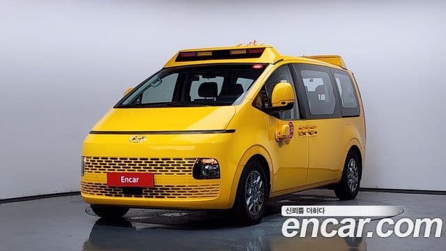 Hyundai Staria, 2022