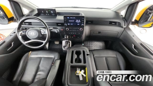 Hyundai Staria 2022 — Фото 7/20