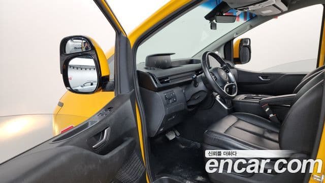 Hyundai Staria 2022 — Фото 10/20