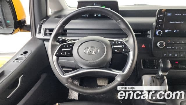 Hyundai Staria 2022 — Фото 13/20